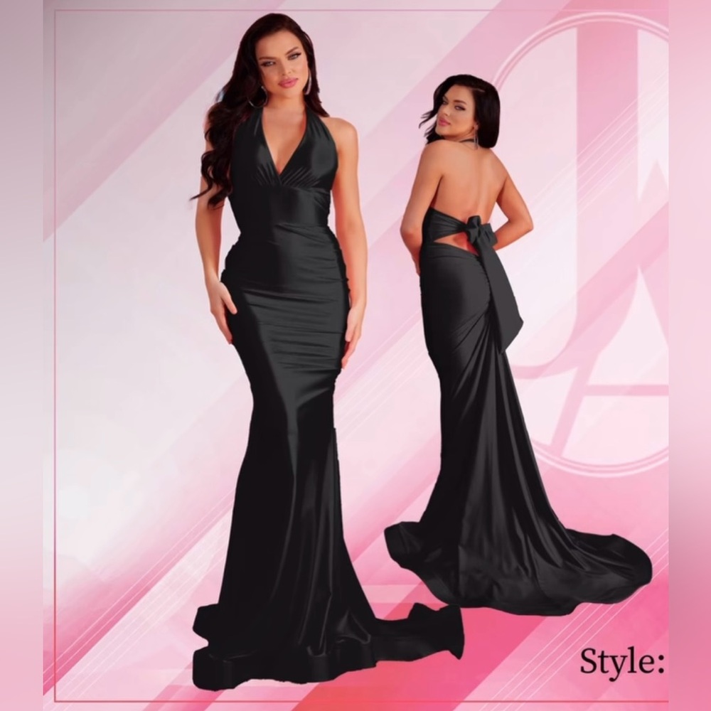Black Sleeveless Halter Maxi Dress for Prom
